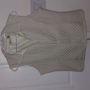 IZOD size M off White puff vest polyester
